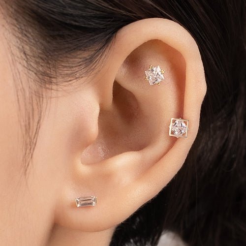 14K (58.5%) SOLID GOLD SQUARE PIERCING - Ontymer